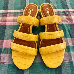 NEW L’intervalle Yellow Sandals